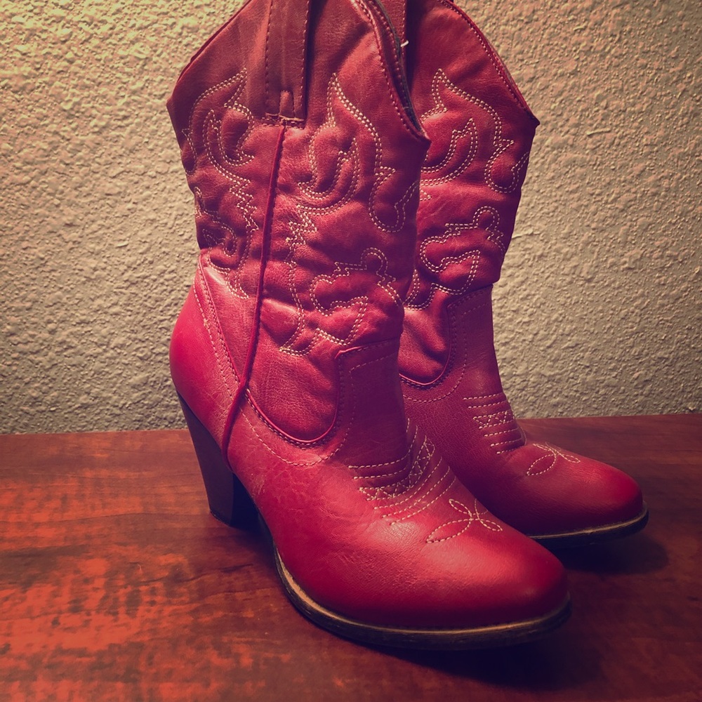 Rue 21 Cowboy Boots Salmon/red’ish Color ,Size 7/8